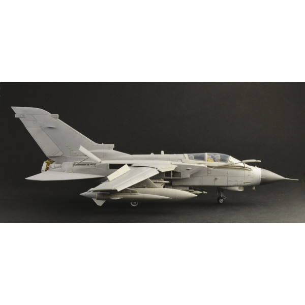 Літак TORNADO GR. 4  1/32 Italeri  2513