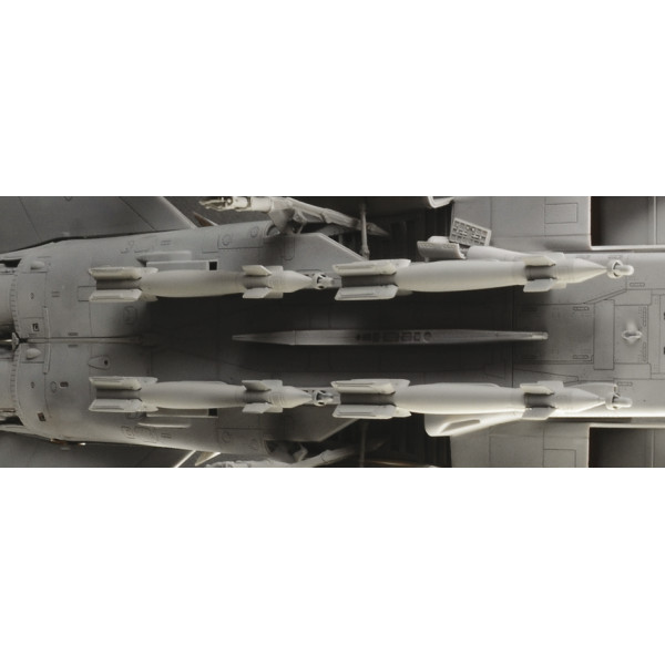 Літак TORNADO GR. 4  1/32 Italeri  2513