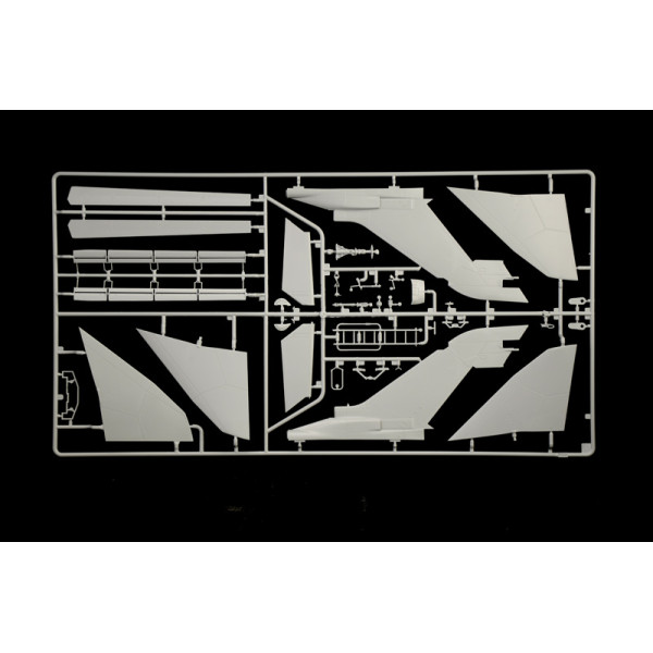 Літак Tornado ECR 1/32 Italeri  2517