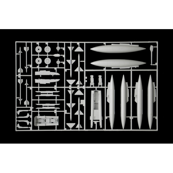 Винищувач F-4E Phantom II 1/48 Italeri 2770