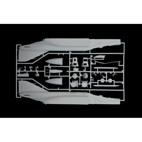Винищувач F-4E Phantom II 1/48 Italeri 2770