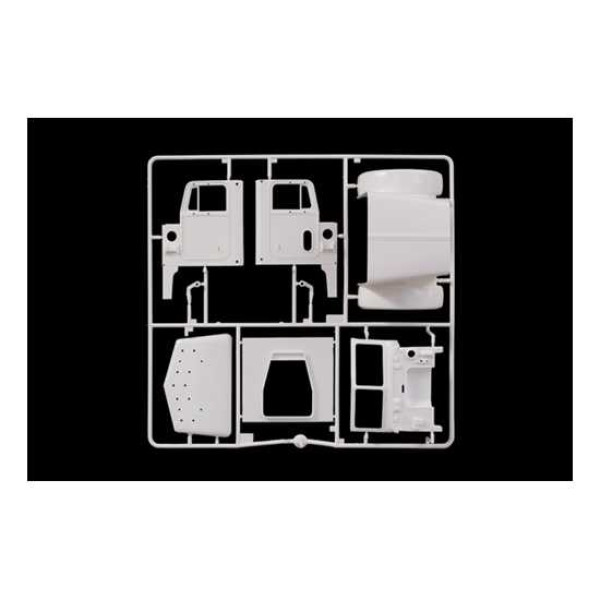 American truck Peterbilt 378 Long Hauler 1/24  Italeri 3857