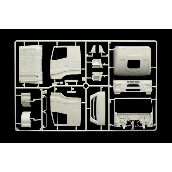 Iveco Stralis Hi-Way Euro 5 1/24 Italeri  3899