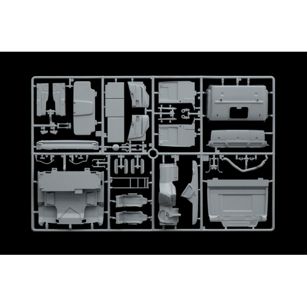 Iveco Stralis Hi-Way Euro 5 1/24 Italeri  3899