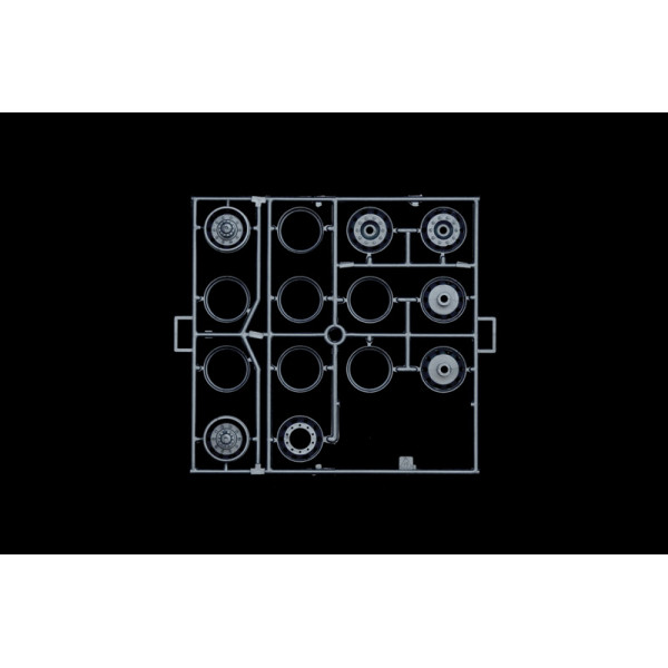 Iveco Stralis Hi-Way Euro 5 1/24 Italeri  3899