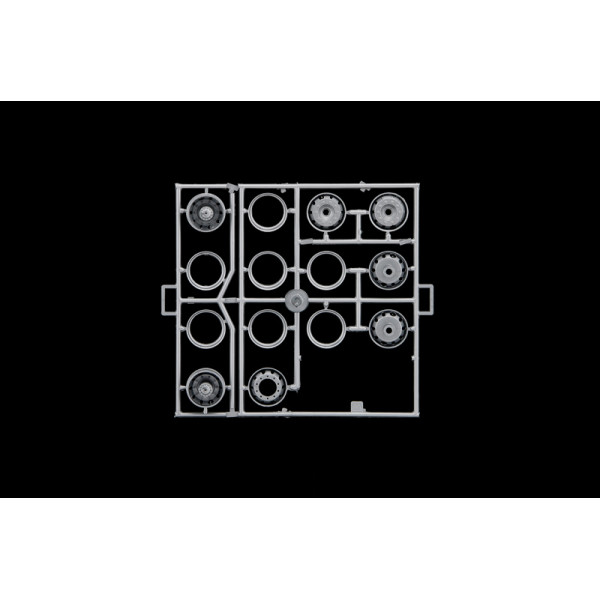 MAN TGX XXL "WOLF TRANSPORTE" 1/24  Italeri 3921