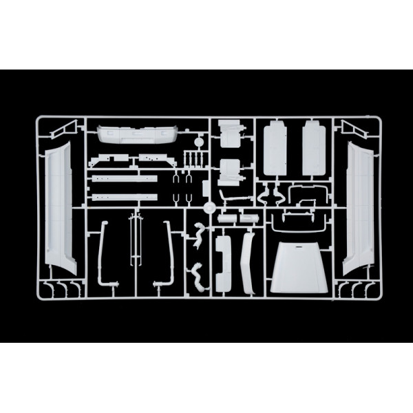 Freightliner FLD 120 Special 1/24  Italeri 3925