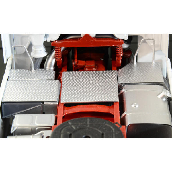 IVECO Turbostar 190.48 Special 1/24  Italeri 3926