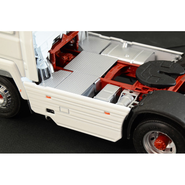 IVECO Turbostar 190.48 Special 1/24  Italeri 3926