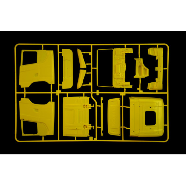 Scania S730 HIGHLINE 4x2 1/24  Italeri 3927