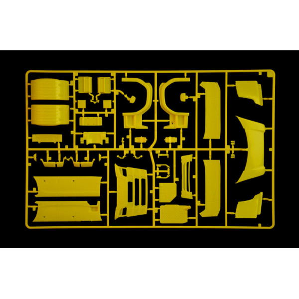 Scania S730 HIGHLINE 4x2 1/24  Italeri 3927