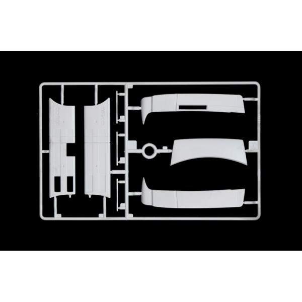  IVECO HI-WAY E5 ABARTH 1/24  Italeri 3934