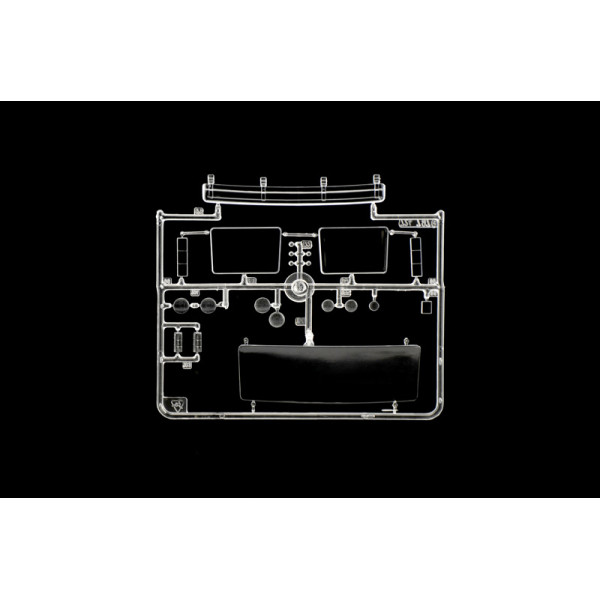 Volvo F12 Intercooler Low Roof with accessories 1/24  Italeri 3957