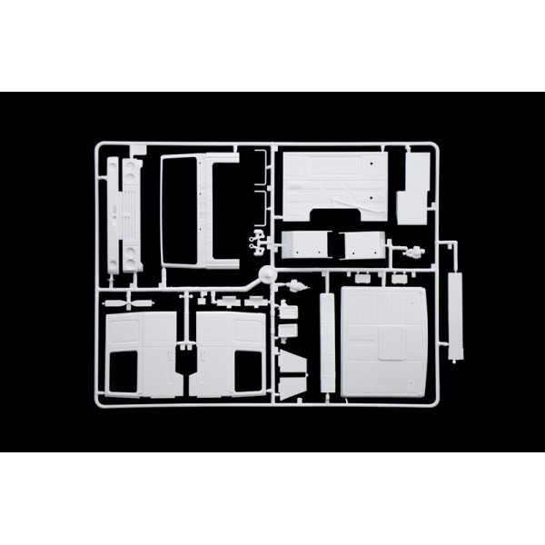 Volvo F12 Intercooler Low Roof with accessories 1/24  Italeri 3957