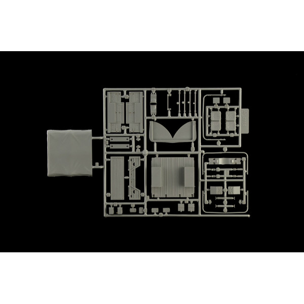 Артиллерийский тягач 15 CWT truck with Breda 20/65  1/35 Italeri  6505