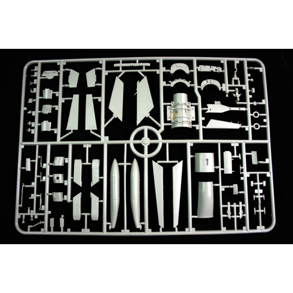 General Dynamics F-16D Block 50 - USAF Viper 2 seat  1/48 Kinetic 48005