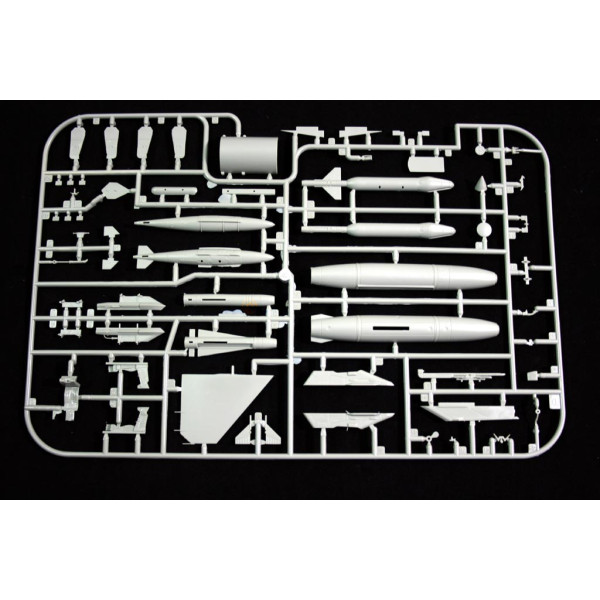 General Dynamics F-16D Block 50 - USAF Viper 2 seat  1/48 Kinetic 48005