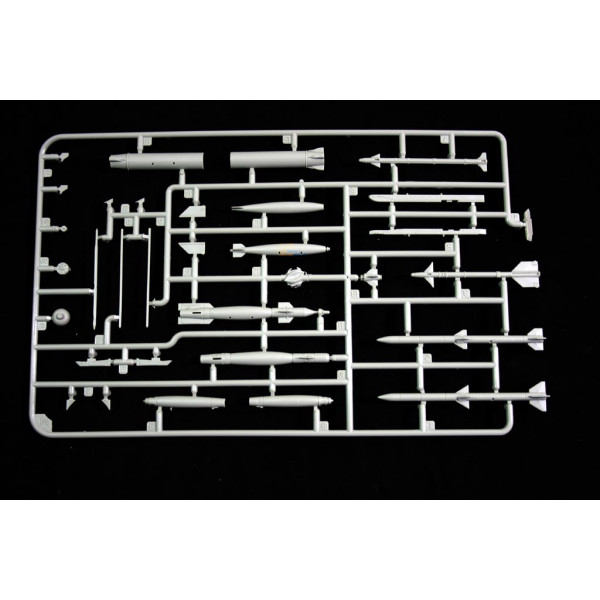 General Dynamics F-16D Block 50 - USAF Viper 2 seat  1/48 Kinetic 48005