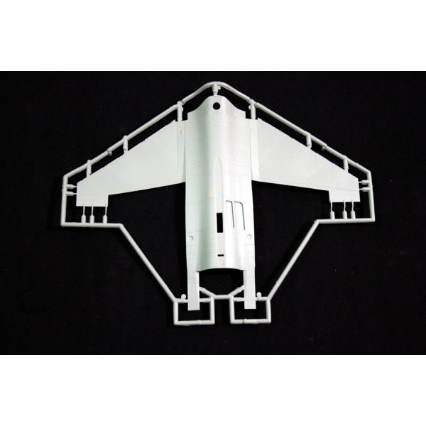 General Dynamics F-16D Block 50 - USAF Viper 2 seat  1/48 Kinetic 48005