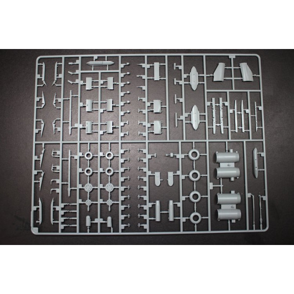  F/A-18C US Navy, Swiss & Topgun  1/48 Kinetic 48031