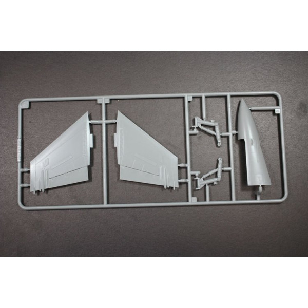  F/A-18C US Navy, Swiss & Topgun  1/48 Kinetic 48031