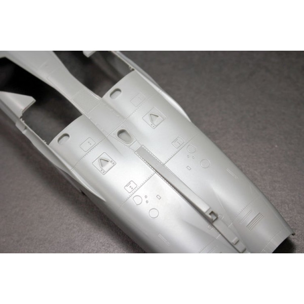  F/A-18C US Navy, Swiss & Topgun  1/48 Kinetic 48031