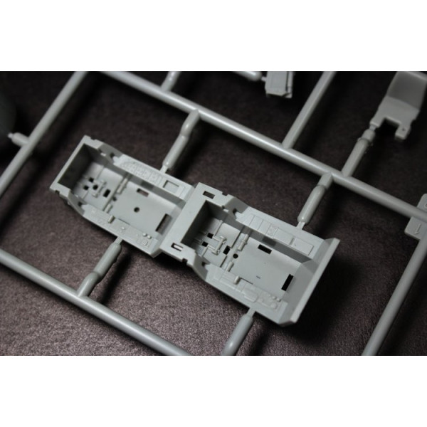  F/A-18C US Navy, Swiss & Topgun  1/48 Kinetic 48031