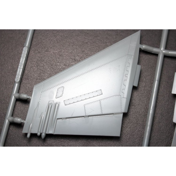  F/A-18C US Navy, Swiss & Topgun  1/48 Kinetic 48031