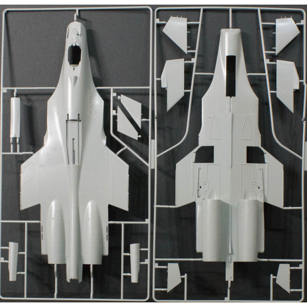 Su-33 1/48 Kinetic 48062 Su-33 1/48 Kinetic 48062