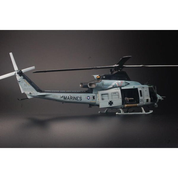 UH-1Y Venom Kit First Look 1/48 Kitty Hawk 80124