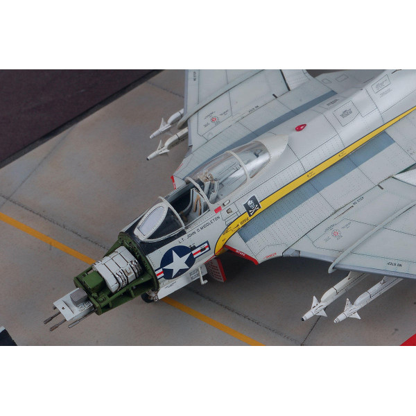 American fighter F9F-8 & F9F-8P Cougar 1/48 Zimi model 80127