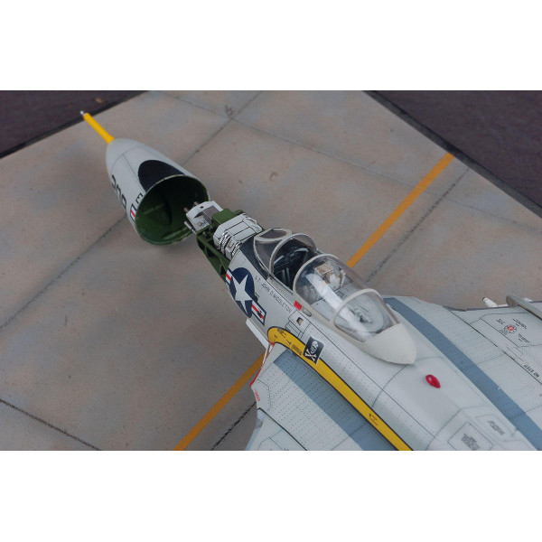 American fighter F9F-8 & F9F-8P Cougar 1/48 Zimi model 80127