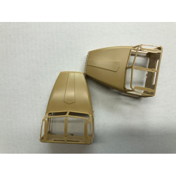 Ural-4320 and APA-5D 1/48 Zimi Model 80159