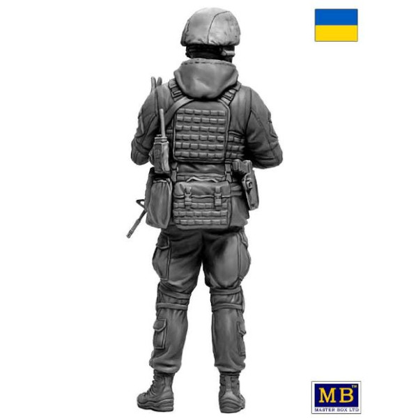 Kit №1. Ukrainian soldier, Defence of Kyiv, March 2022  1/24 MasterBox 24085