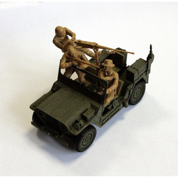 "Charlie on the left" (Vietnam War Series) 1/35 MasterBox 35105