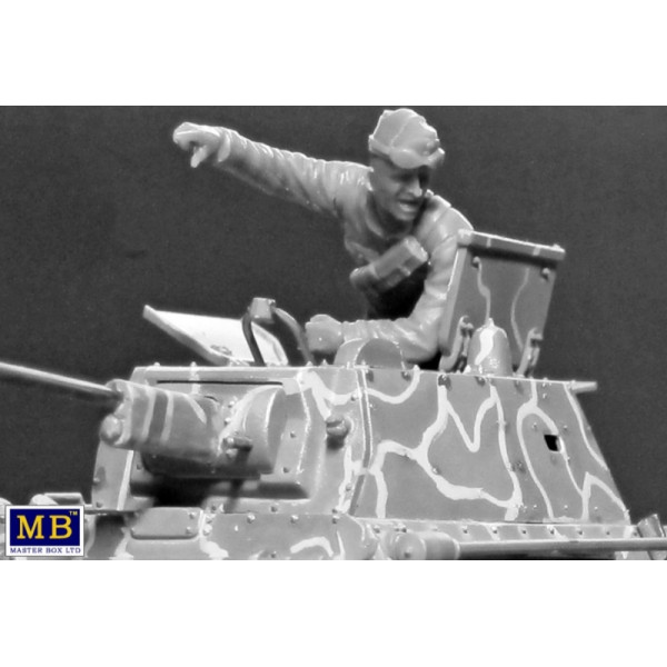 Italian military men, WWII era   1/35 MasterBox 35144