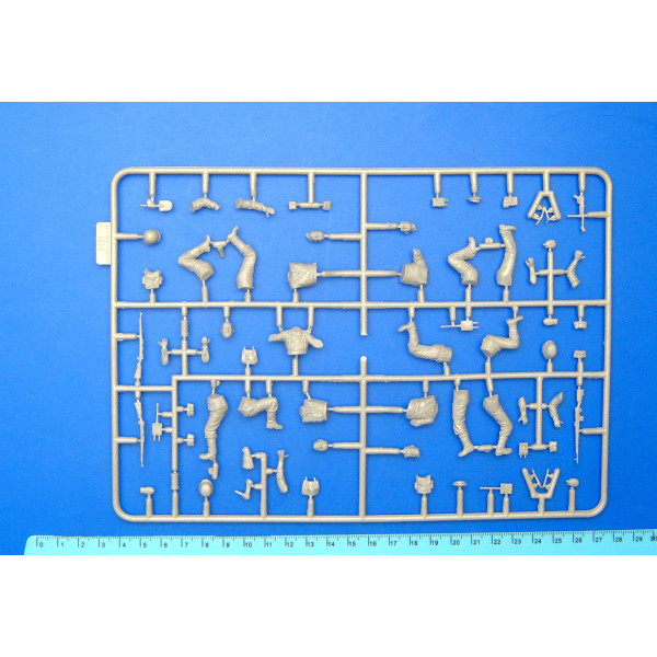 Soviet Marines and German Infantry, Hand-to-hand Combat, 1941-1942. Eastern Front Battle Series 1/35 MasterBox 35152