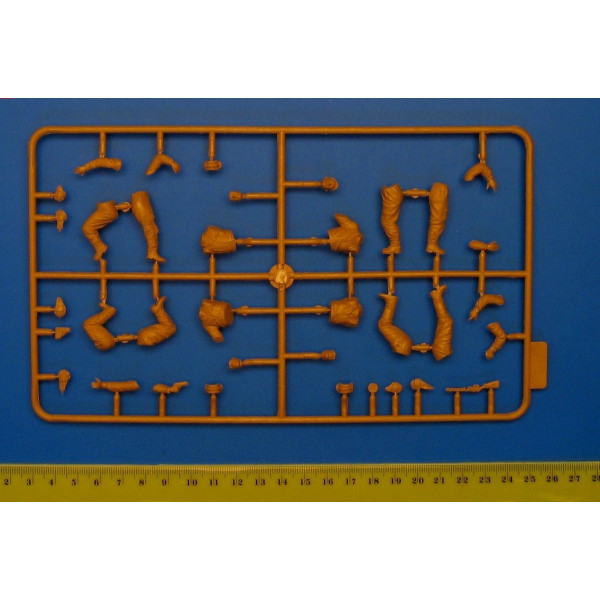 Soviet Tankmen, Kursk 1943  1/35 MasterBox 3532