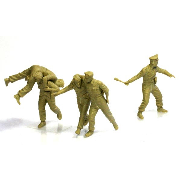  German Tank Crew, Kursk, 1943 1/35 MasterBox 3536