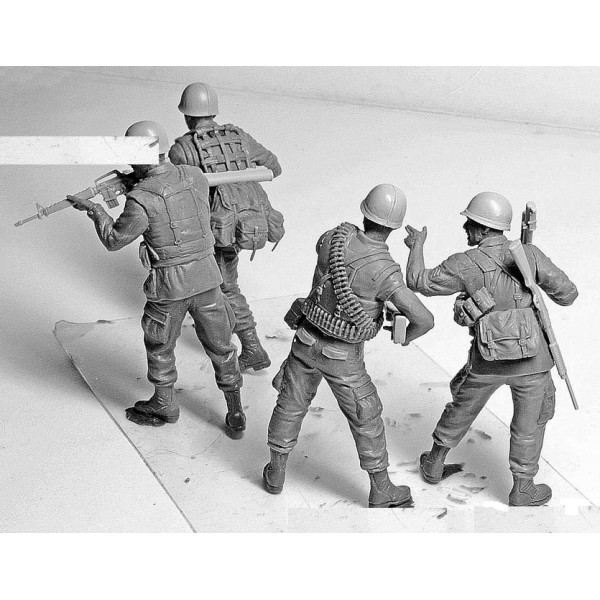  Jungle Patrol (Vietnam War series)  1/35 MasterBox 3595