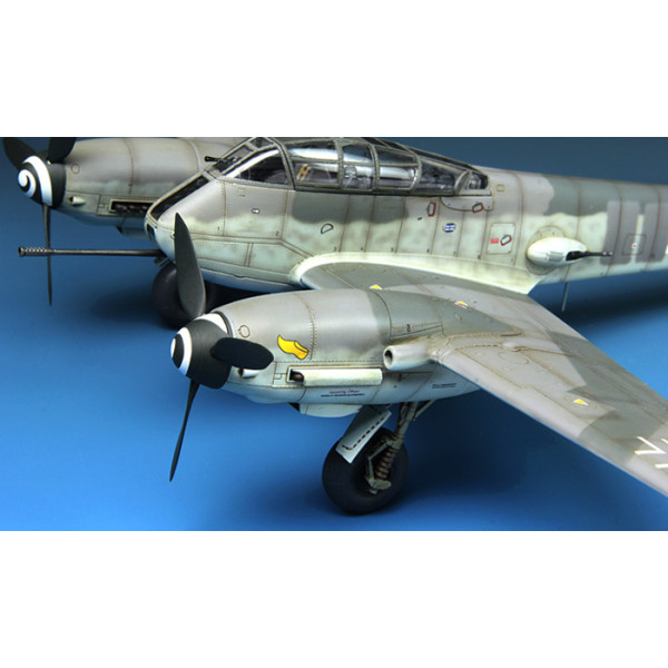 Messerschmitt Me 410B-2/U4 heavy fighter  1/48  Meng model ls-001