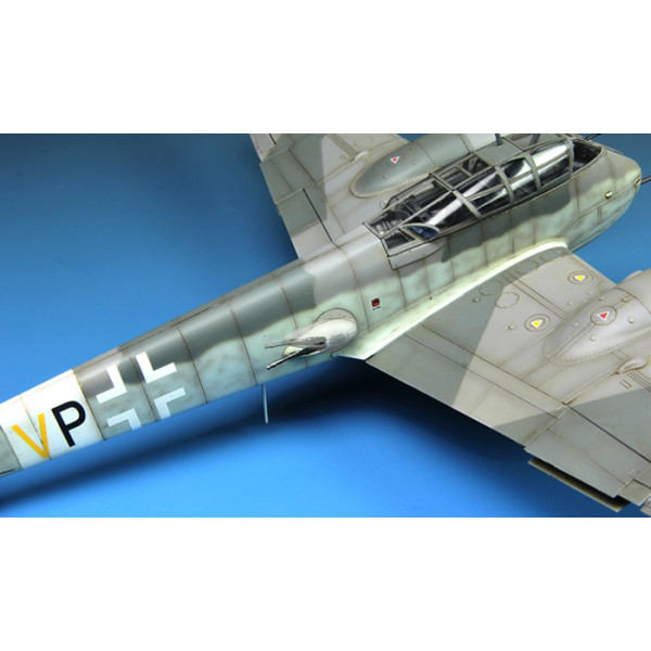 Messerschmitt Me 410B-2/U4 heavy fighter  1/48  Meng model ls-001