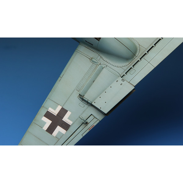 Messerschmitt Me 410A-1 High Speed Bomber  1/48  Meng model ls-003