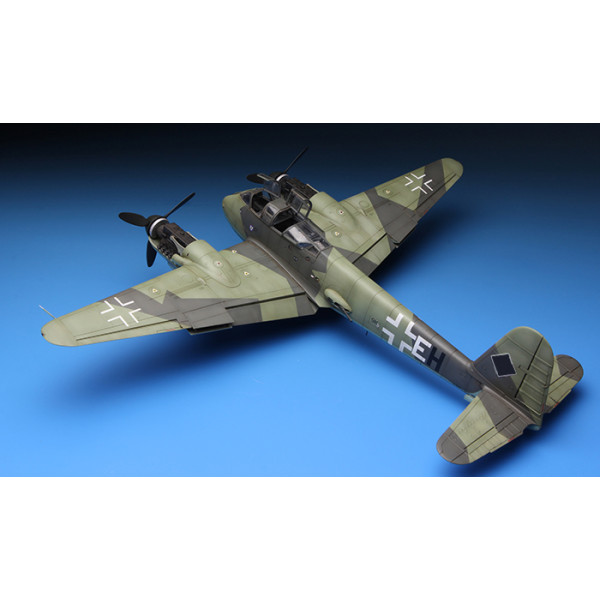 Messerschmitt Me 410A-1 High Speed Bomber  1/48  Meng model ls-003