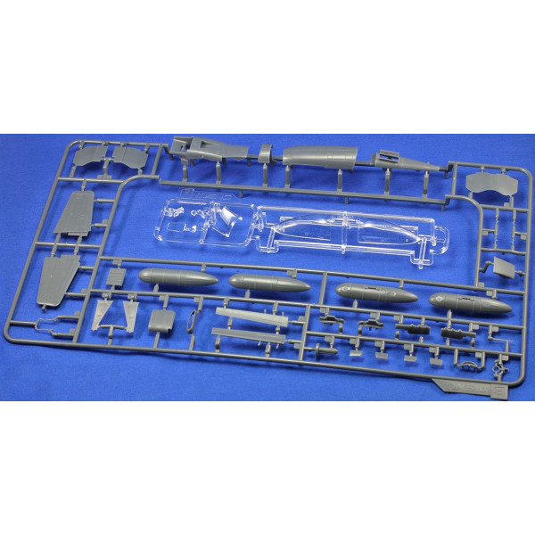 North American P-51D Mustang `Yellow Nose` 1/48  Meng model ls-009