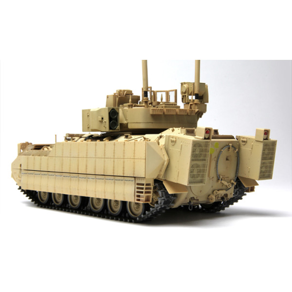M2A3 Bradley w/BUSK III  1/35 Meng model ss-004