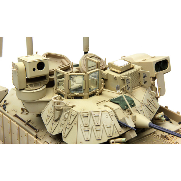 M2A3 Bradley w/BUSK III  1/35 Meng model ss-004