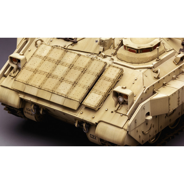 M3A3 Bradley BUSKIII   1/35 Meng model ss-006