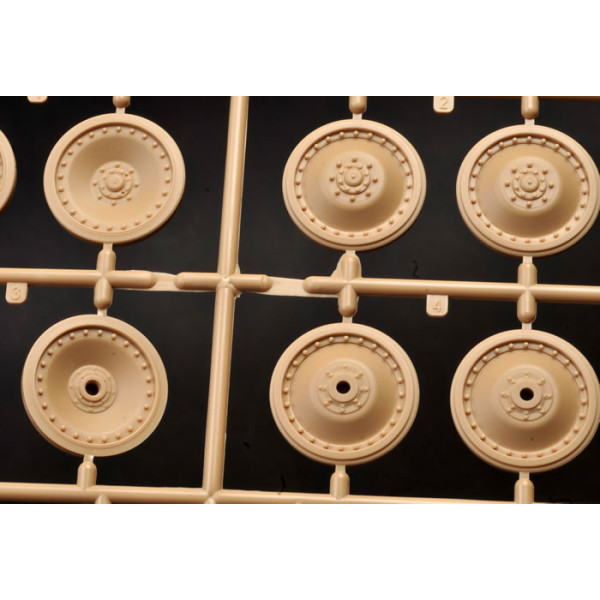 German Armored Recovery Vehicle Sd.Kfz.179 Bergpanther Ausf.A (Porsche Turret)  1/35 Meng model ss-015