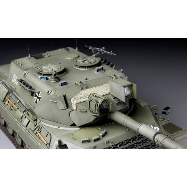 Leopard 1 A3 / A4 німецький основний бойовий танк 1/35 Meng Model ts-007